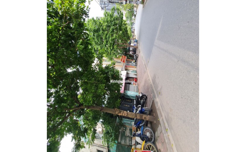 Phát triển kinh doanh ở Nam nên bán căn BT 202m2 tại trung tâm Gia Lâm, Hà Nội. 2x tỷ. Lh 0989894845